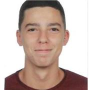 Ingeniero imparte clases de ciencias tecnológicas hasta bachillerato